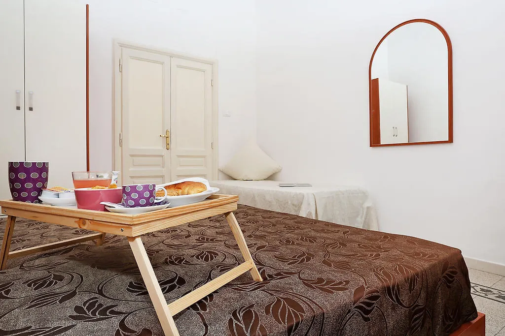 Bells Of Rome Hotell 2*,