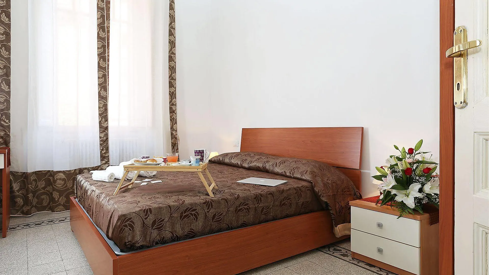 Bells Of Rome Hotel